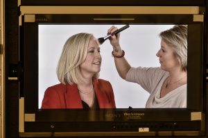 corporate-headhsot-hair-and-makeup